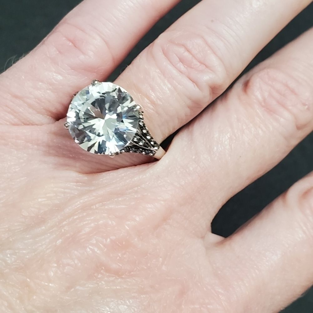 Lorenzo white gold and white sapphire ring size 6.5